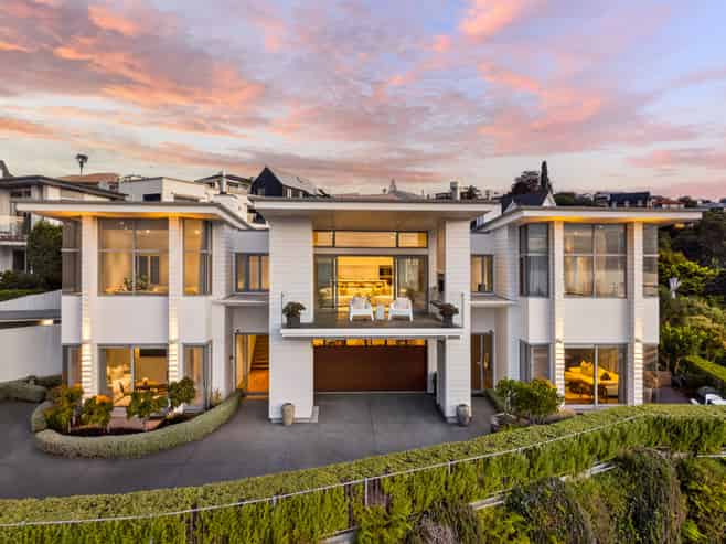 40 Roslyn Road, Bluff Hill