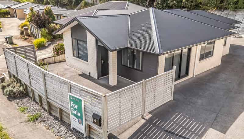 8A Frederick Place, Whalers Gate