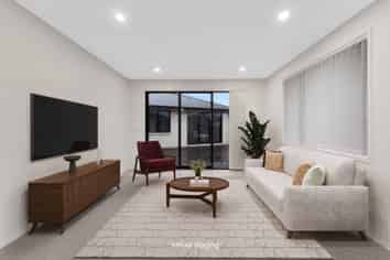 8A Frederick Place, Whalers Gate