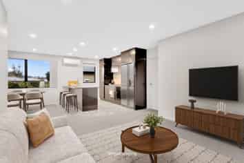 8A Frederick Place, Whalers Gate