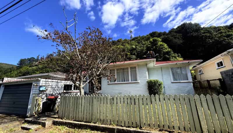 16 Sunny Grove, Wainuiomata