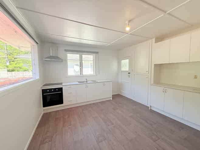 16 Sunny Grove, Wainuiomata