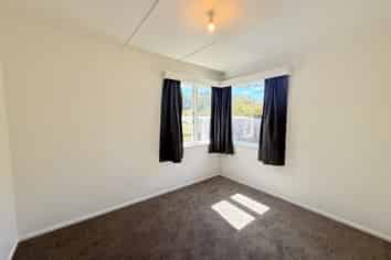 16 Sunny Grove, Wainuiomata