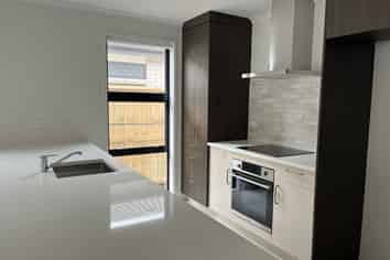 57  Rorotu Ave, Karaka