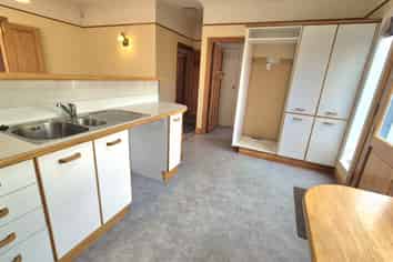 22 Rossiter Avenue, Waterloo