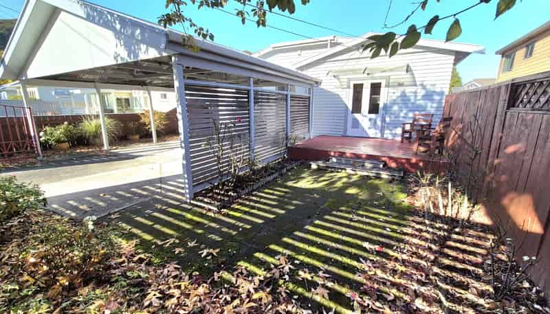 22 Rossiter Avenue, Waterloo