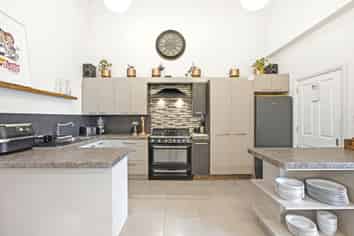 8 Dudley Road, LYTTELTON