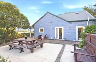 8 Dudley Road, LYTTELTON