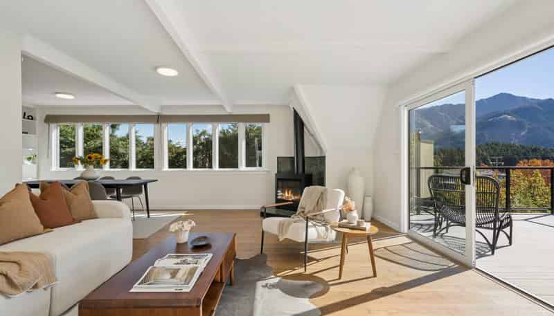 696 Peninsula Road, Kelvin Heights