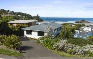 13 Seaview Road, Brighton