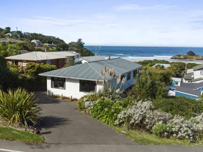 13 Seaview Road, Brighton