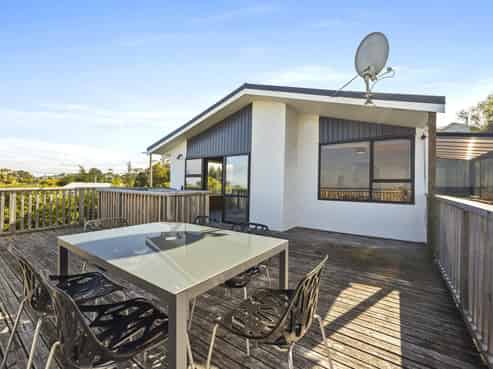 13 Seaview Road, Brighton