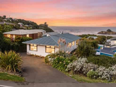 13 Seaview Road, Brighton