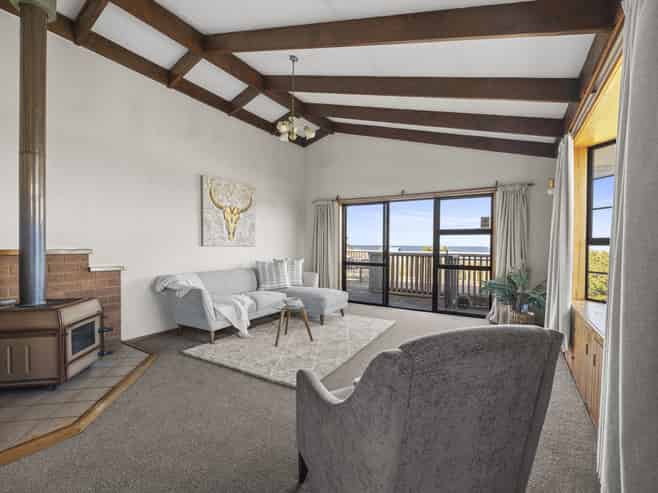 13 Seaview Road, Brighton