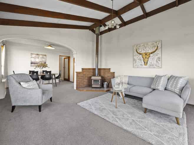 13 Seaview Road, Brighton