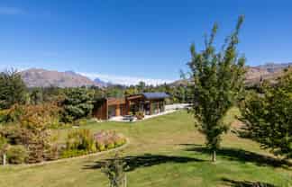 39 Old School Road, Lower Shotover