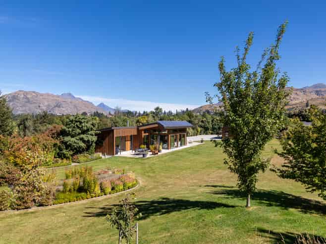 39 Old School Road, Lower Shotover