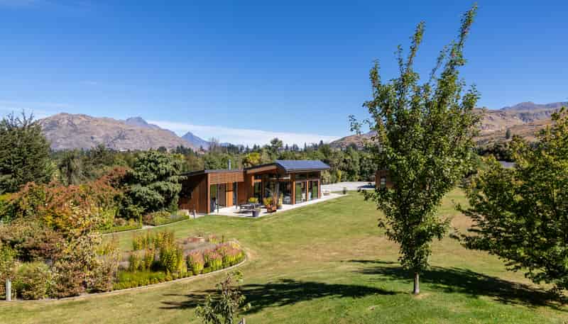 39 Old School Road, Lower Shotover