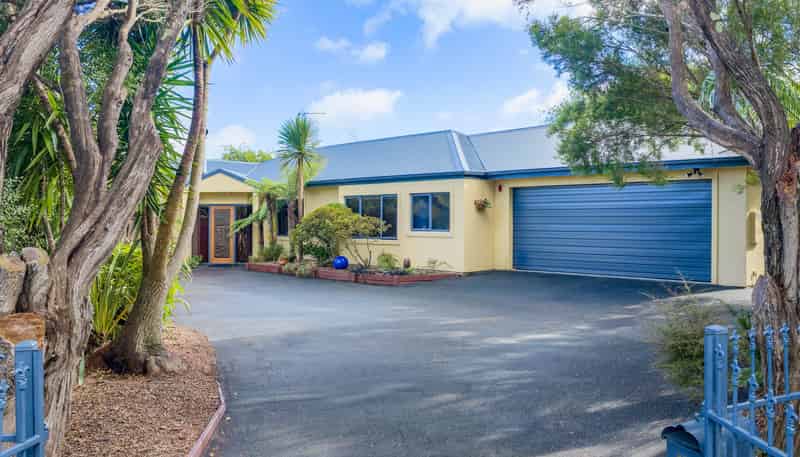 42 Ayrshire Drive, Grandview Heights