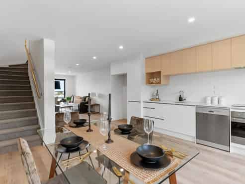 3/25 Warren Avenue, Three Kings