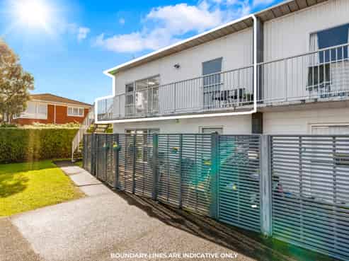 10/41 Anzac Road, Browns Bay