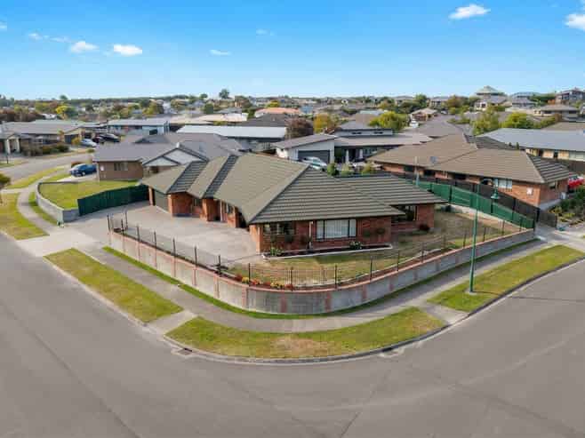 2 Masefield Terrace, Kelvin Grove