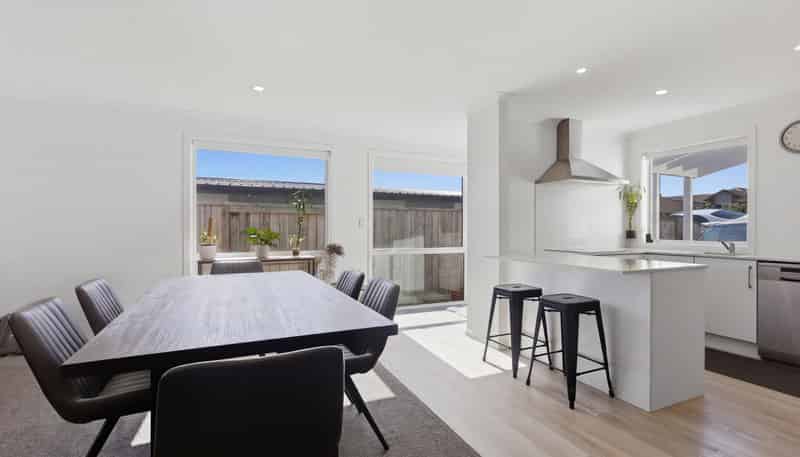 50A Puhirake Crescent, Pyes Pa