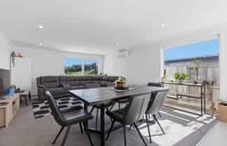 50A Puhirake Crescent, Pyes Pa