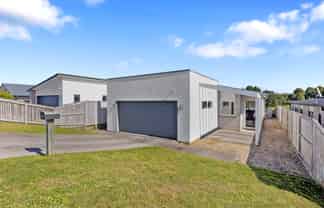 50A Puhirake Crescent, Pyes Pa