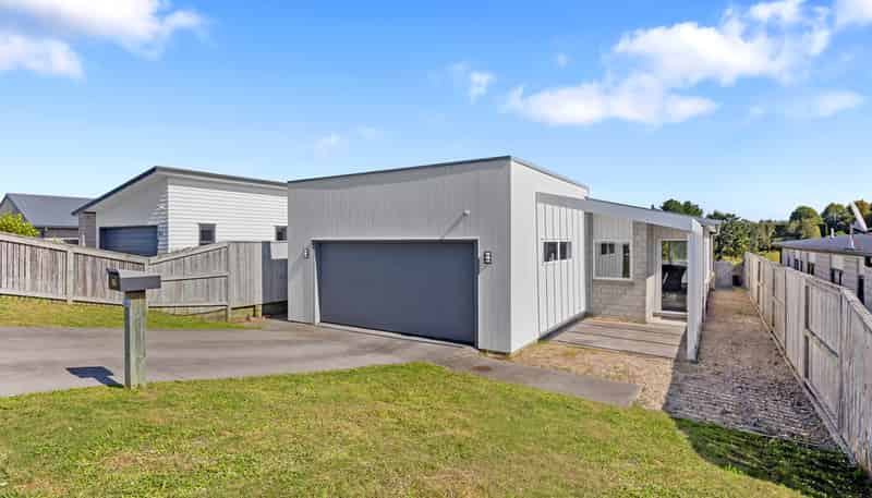 50A Puhirake Crescent, Pyes Pa