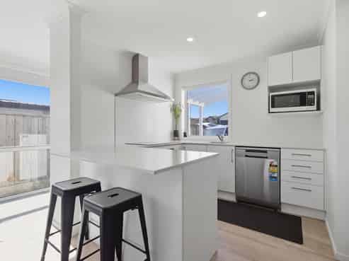 50A Puhirake Crescent, Pyes Pa