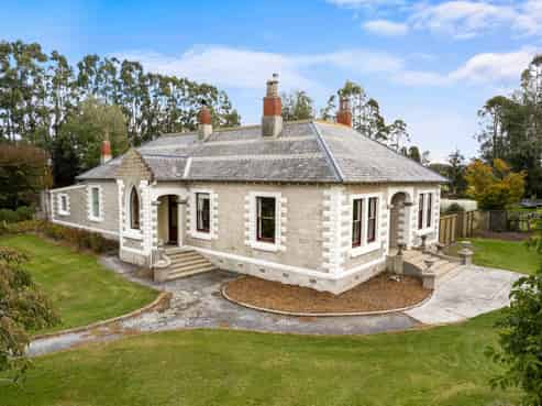 66 Riverbank Road, Inch Clutha