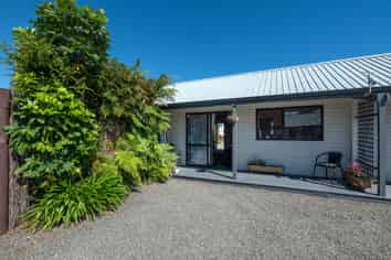 10/225 State Highway 1, Oruatua