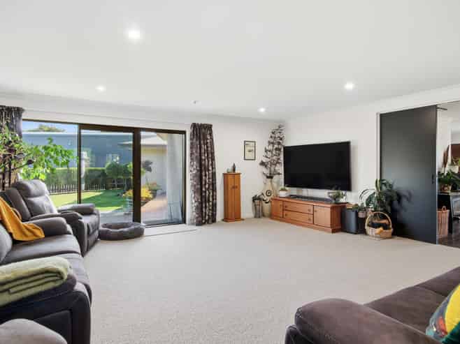 78B Walker Road East, Aongatete