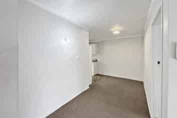 17E Surrey Road, Springvale