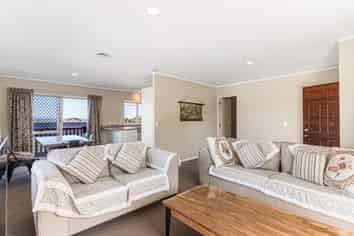 10 Rathmar Drive, Manurewa