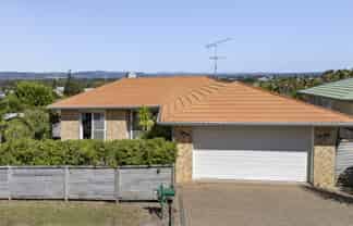 10 Rathmar Drive, Manurewa