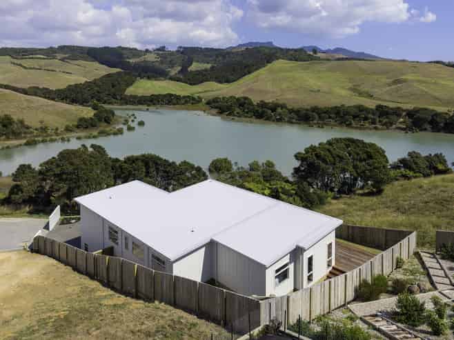 98 Omahina Street, Raglan