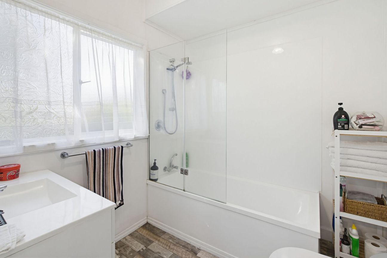 WELL PRICED, WELL UPDATED COTTAGE - Ansicht 3