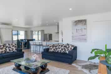4 Fred Harsant Drive, Cooks Beach