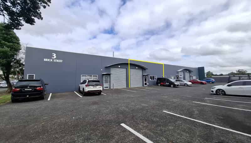 2/3 Brick Street, Henderson