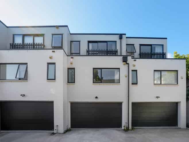 27D Claude Road, Epsom