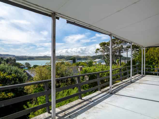 69 Government Road, Raglan