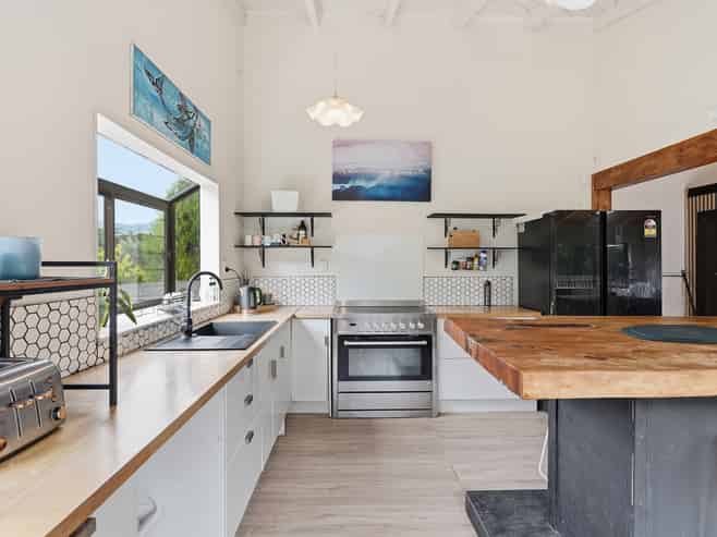 626 Takahue Road, Takahue