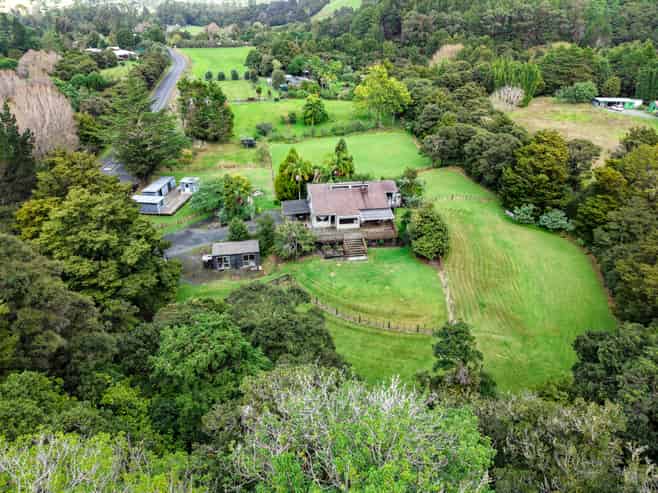 626 Takahue Road, Takahue