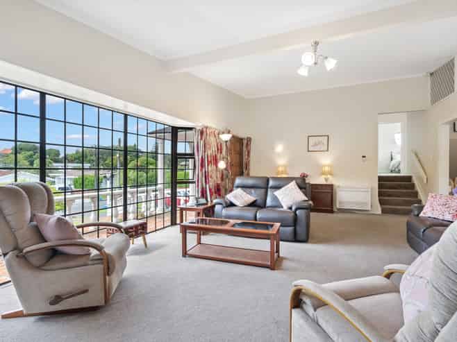 46 Carr Street, Kamo