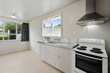 16 Lawrence Street, Outer Kaiti