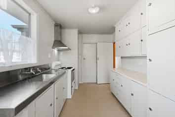 16 Lawrence Street, Outer Kaiti