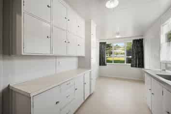 16 Lawrence Street, Outer Kaiti