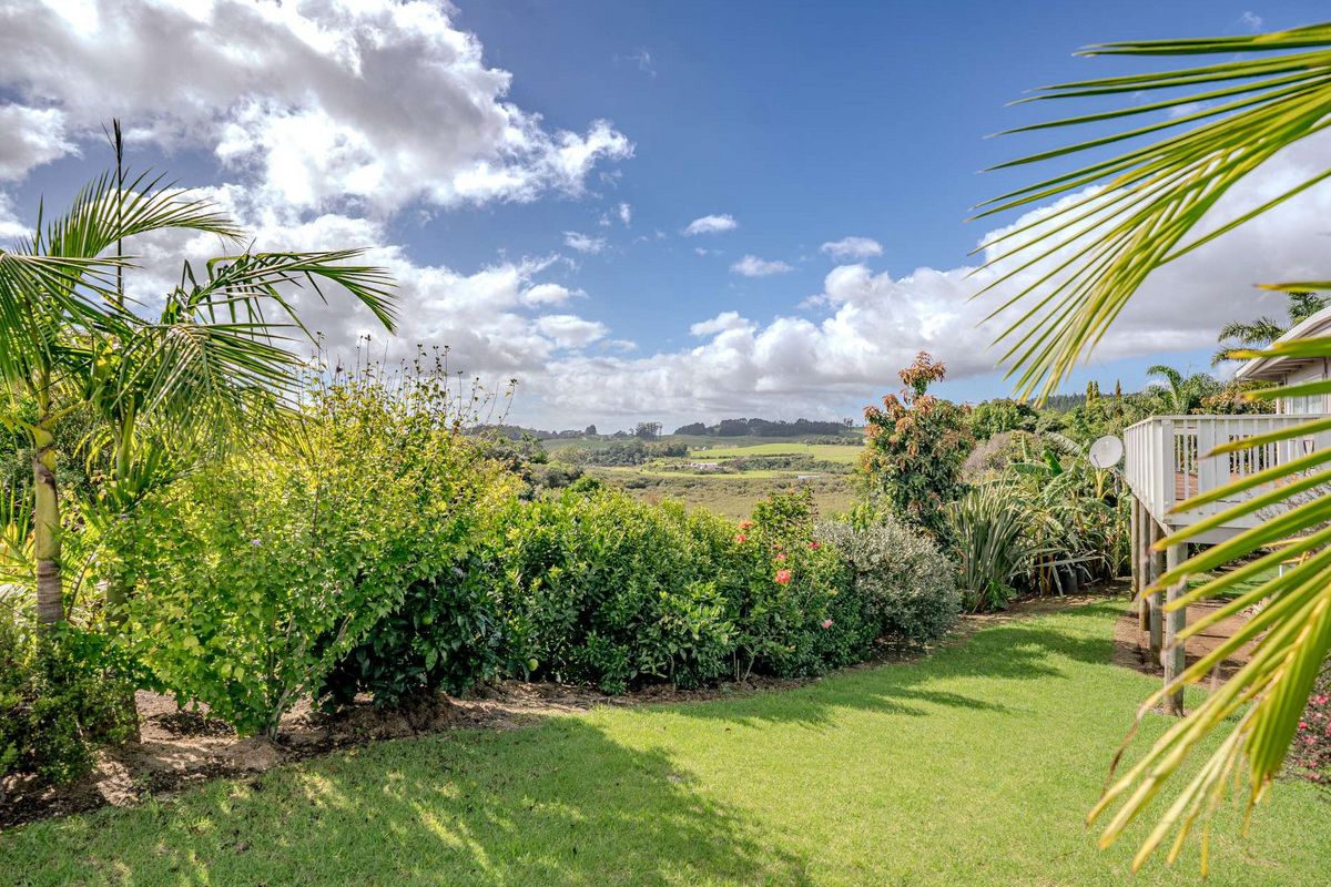 LARGE HOME, INLET VIEWS – pohled 4